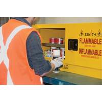Armoire pour produits inflammables, 12 gal., 2 Porte(s), 43" La x 18" h x 18" p Moffatt Supply & Specialties
