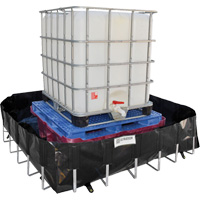 Berme de confinement des d&eacute;versements Ultra-IBC Berm, Capacit&eacute; 400 gal. US, 6' la x 6' lo x 18" h, Support en L Moffatt Supply & Specialties