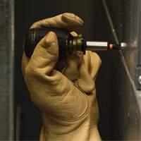 Tournevis tronqu&eacute; multi-embouts de longueur ajustable 8-en-1, 4-4/5" lo, Prise Coussin&eacute;e Moffatt Supply & Specialties